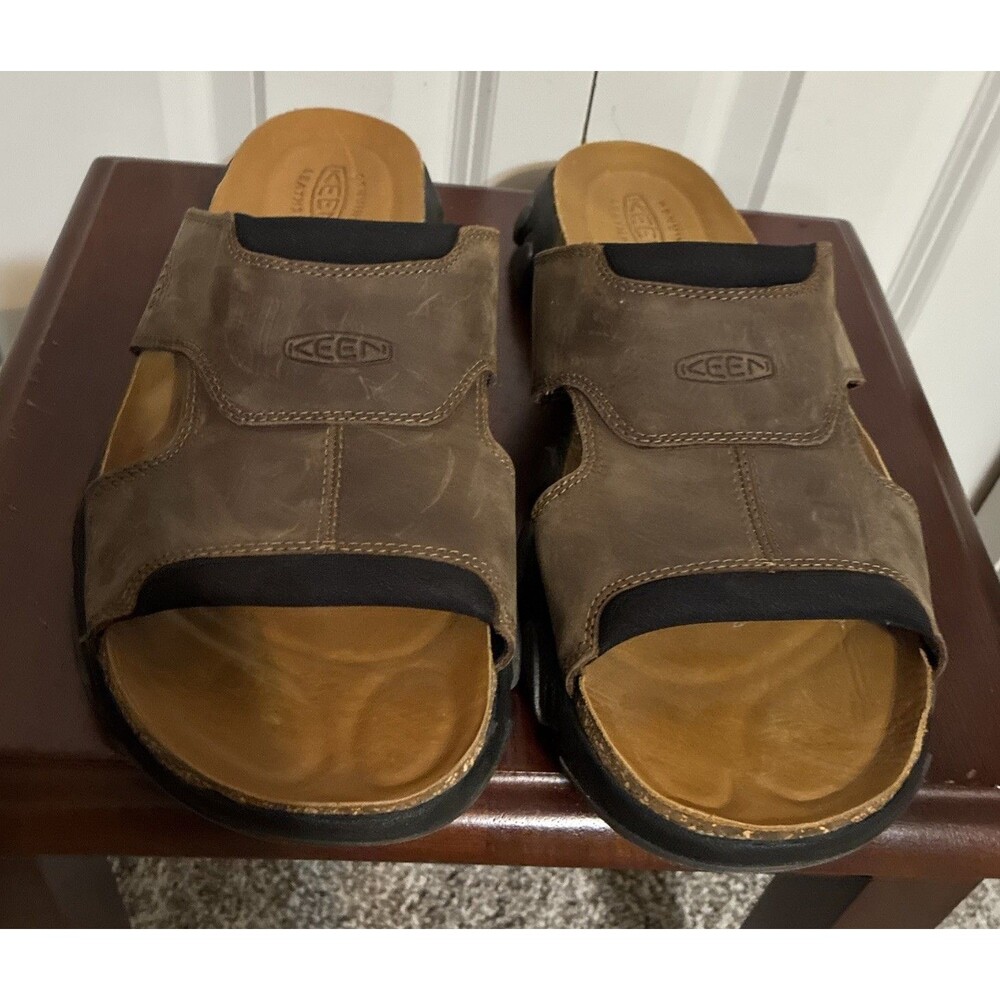 NWOB Men Keen Daytona II Slides Bison And Black Size 12 Leather Anatomic Footbed